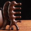 Pente De Massagem De Sândalo Dolphin Portátil - LA BELAH